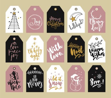 Güzel Noel etiketleri koleksiyonu. Modern İskandinav tarzı. Noel hediyesi kartı, rozet, etiketler için iyi. El çizimi elementleri olan modern Noel hediye etiketleri.