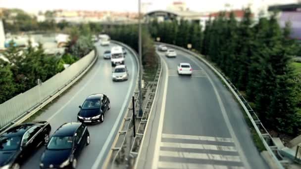 Zeitraffer Stadtverkehr mit Baumaßnahmen — Stockvideo