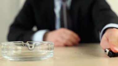 işadamı ofiste Sigara İçilmeyen
