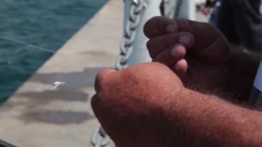 Genç fisher adam Balık tutma bosphorus Istanbul