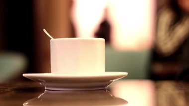 kafede çay ve kahve içme arkadaş