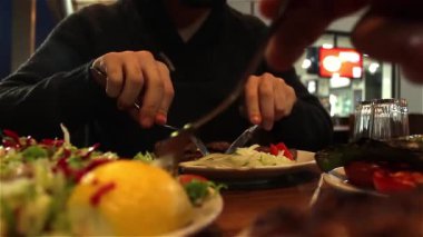 man yemek yemek Restoran