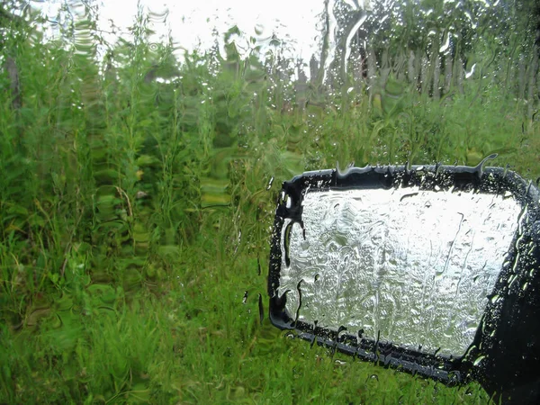 Krople Deszczu Szyby Lusterka Samochodowe — Zdjęcie stockowe