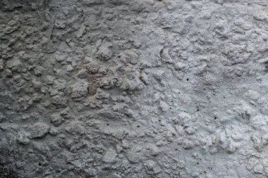 Bir arka plan olarak betonarme döşeme ve boya
