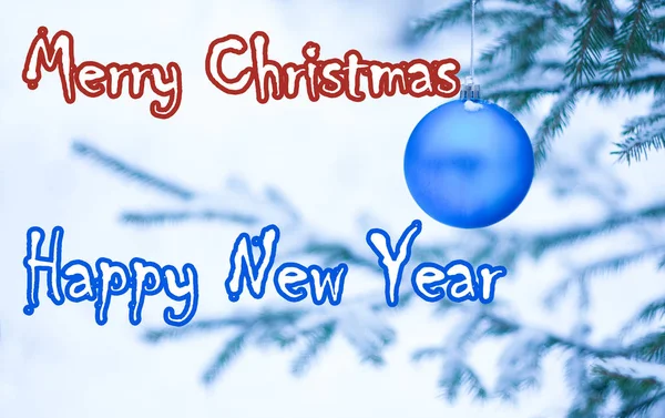 Weihnachtsgrußkarte Mit Blauer Kugel Baum Und Der Aufschrift — Stockfoto