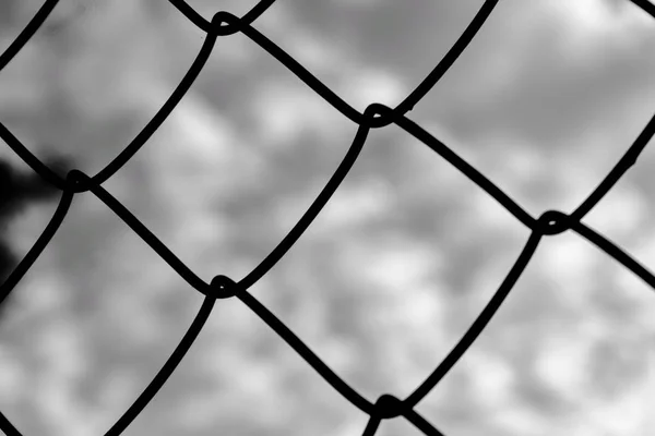 Dark Wire Fence Gloomy Fence Photo — Stock Photo, Image