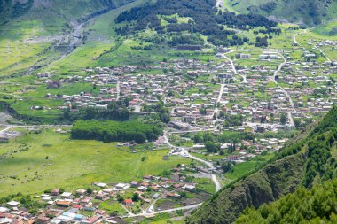 gökyüzü ve bulutlar karşı dağların güzel panoramalar