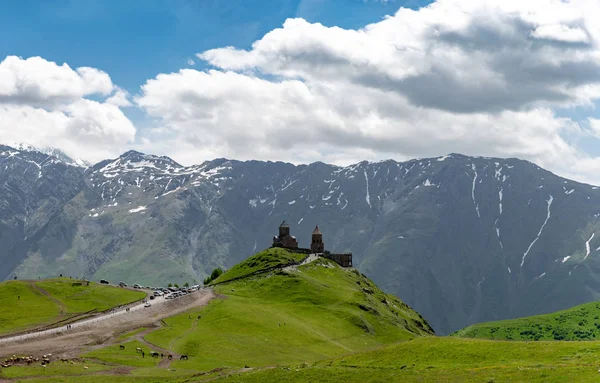 Prachtige Panorama Van Bergen Tegen Hemel Wolken — Stockfoto