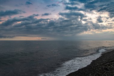 Karadeniz'in Çakıl Plajı