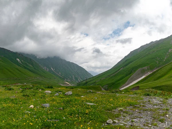 Beaux Panoramas Des Montagnes Contre Ciel Les Nuages — Photo