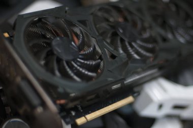 ekran kartı gpu kişisel bilgisayara bağlanma