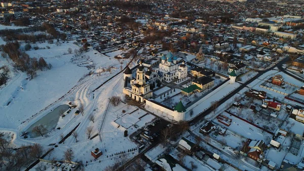 Kışın Vysotsky Manastırı, Serpukhov, Rusya, havadan görünüm