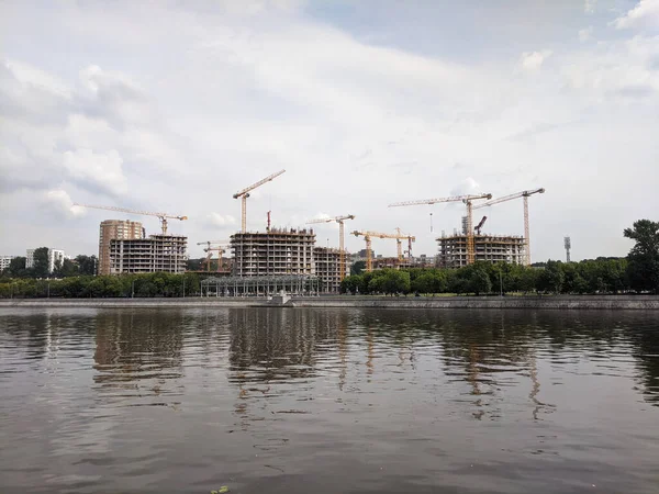 River Sky Konut Kompleksinin İnşaatı
