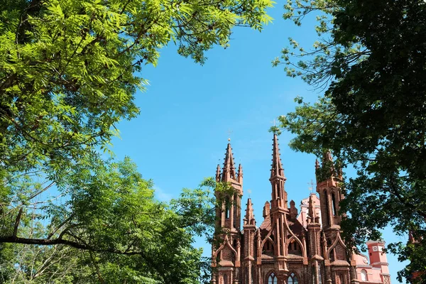 Cathilic Chirch de Santa Ana en Vilna, Lituania — Foto de Stock