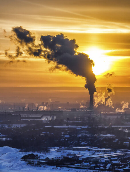 зимний пейзаж с трубами для курения
