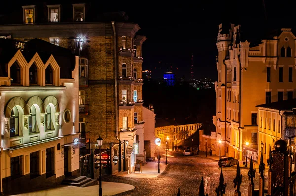 Akşam andreevsky iniş. Kiev, Ukrayna