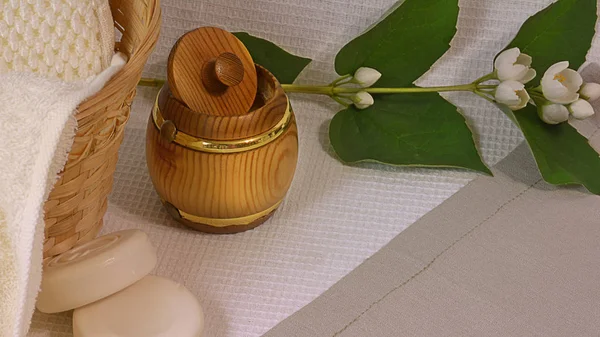 Badetag Zutaten Für Wellness Behandlungen Seife Mit Honig Und Jasmin — Stockfoto