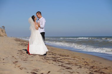 Mutlu gelin ve damat düğün günlerinde