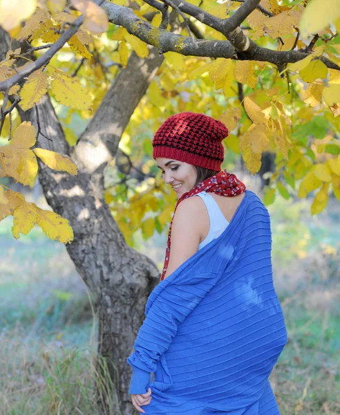 Mooi lachende vrouw portret — Stockfoto