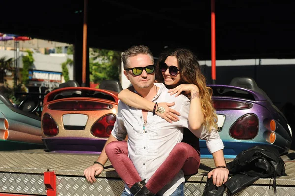 Happy Romantic Couple Love Outdoor Portrait Amusement Park — Stock Photo, Image