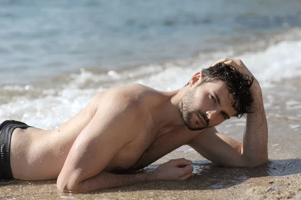 Young Stylish Man Outdoor Topless Laying Portrait Sea — Stock Photo, Image