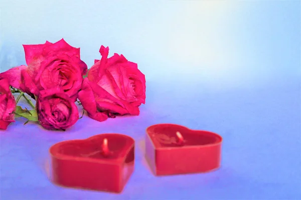Fondo Con Corazones Rojos Regalos Velas Concepto San Valentín —  Fotos de Stock