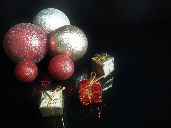 Composition Noël Boules Brillantes Mini Boîtes Cadeaux — Photo