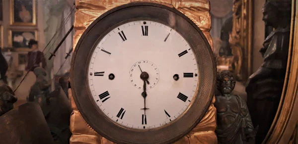 Vista Del Reloj Madera Vintage Con Números Romanos — Foto de Stock