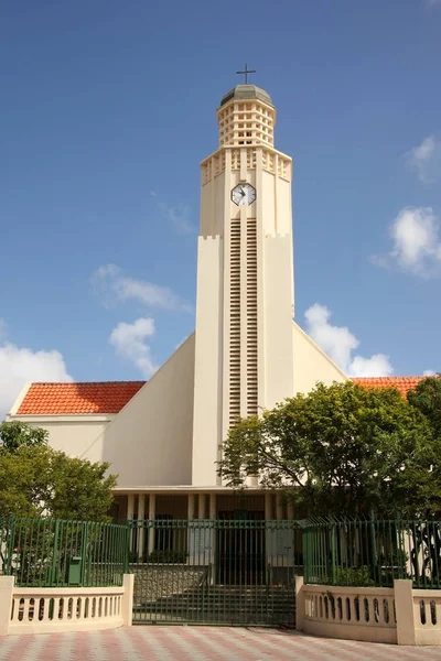 Igreja Protestante Wilhelminastraat Oranjestad Aruba Caribe Imagens De Bancos De Imagens