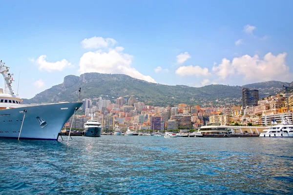 Kilátás Földközi Tenger Monacói Hercegség Monte Carlo Sűrű Felhőkarcolók Kikötő — Stock Fotó