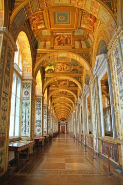 Raphael Loggias ya da Vatikan loggiaları, Apostolik Sarayı 'nda Vatikan' daki Papalık Sarayı 'nın, Ermitaj Müzesi' nin, St. Petersburg, Rusya 'daki Aziz Petersburg' un tam bir kopyası olan koridor boşluğudur.. 