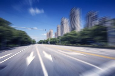 Şehirdeki bulanık yol