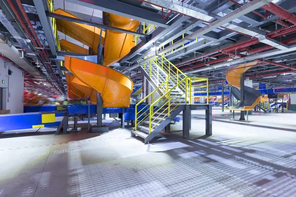 Bir büyük lojistik merkezi iç