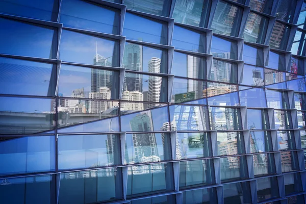 Urban Glass Building Exterior — Stock Photo, Image