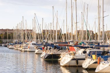 Barcelona'da Yelkenli Yatlar