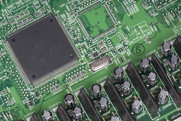 Elektroniska Komponenter Monterade Enhet Board Marker Dioder Kondensatorer Kväv Närbild — Stockfoto