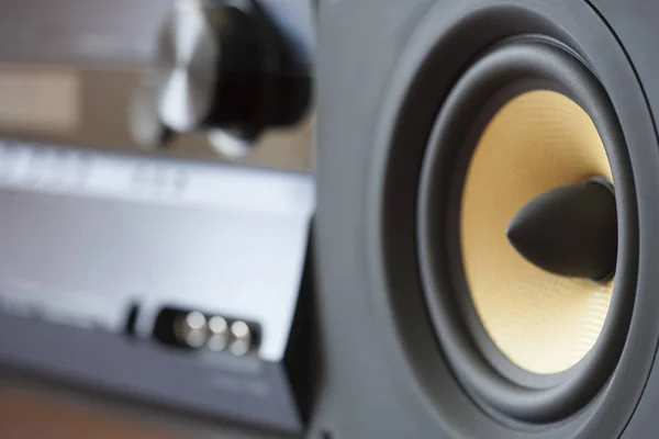 Teatro en casa calidad de sonido altavoces Música fuerte — Foto de Stock