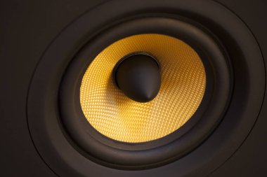 Hoparlör difüzörler kavramı yüksek sesle müzik yakın çekim