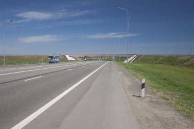 Sen-ebilmek görmek arabalar A modern karayolu, hareketli uzaktan modern karayolu donatılmış güvenlik kavramı uygun olarak