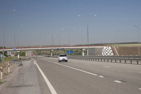 Sen-ebilmek görmek arabalar A modern karayolu, hareketli uzaktan modern karayolu donatılmış güvenlik kavramı uygun olarak