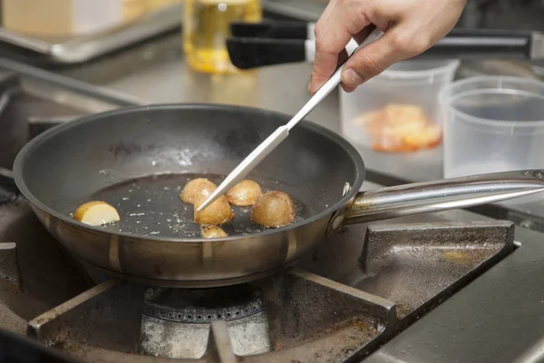 Hands Cook Preparing Potatoes Frying Pan Close — Stock Photo, Image