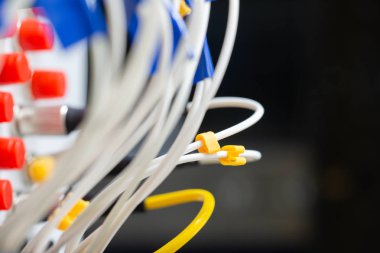 Arabirim kartı ekipman optik telekomünikasyon soyut bir arka plan yakın çekim olarak kullanmak için görüntü bulanık