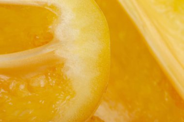 sarı kırmızı biber tohumları makro fotoğrafçılık. seçici odak bulanık görüntü. Bulgar biber, sonbaharın renkleri kesilmiş. Yakın çekim