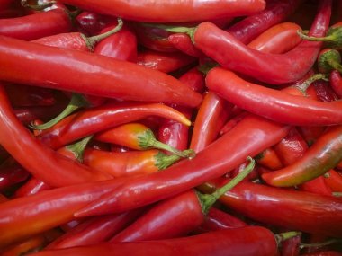 Uzun kırmızı biber stand yakın çekim