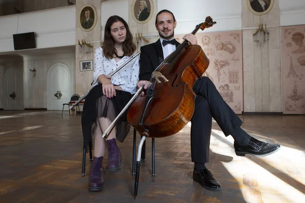 Duo Músicos Clássicos Violoncelo Retrato Gênero Flauta — Fotografia de Stock