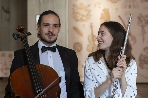 Duo Musicisti Classici Violoncello Flauto Ritratto Genere — Foto Stock