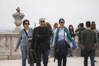 Budapest, Macaristan - 10 Nisan 2018: Yaşlı kocası onun karısı ve kızı tür portre ile