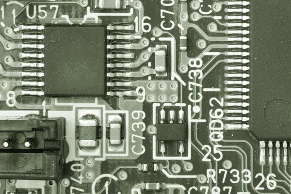 Primer Plano Placa Circuito Electrónico Con Procesador Microchips Otros Componentes — Foto de Stock