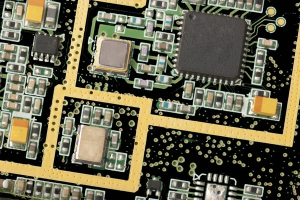 Placa Circuito Eletrônico Perto Microchips Outros Componentes Pequena Profundidade Campo — Fotografia de Stock