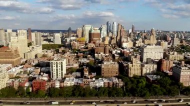 Downtown Brooklyn hava görünümünü. New York şehri. Brooklyn New York'un beş boroughs en kalabalık olduğunu. Geleneksel Brooklyn Heights Binası